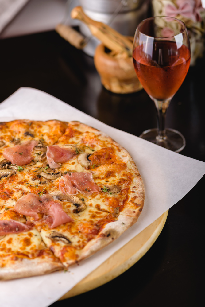 Family friendly food stop in Chios with pasta and simple meals