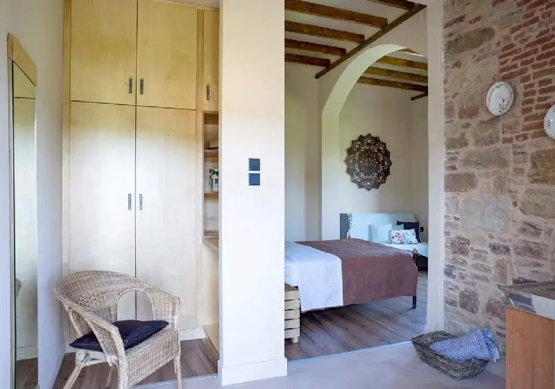 Standard triple room 4 on the first floor in Chios with sofa bed and kitchenette - Voulamandis House