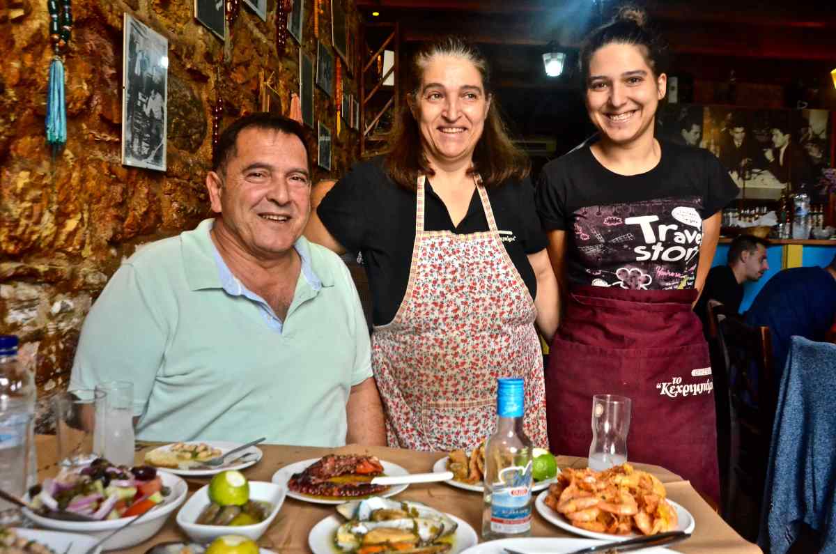 Traditional food and local flavors at Kechrimpari in Chios